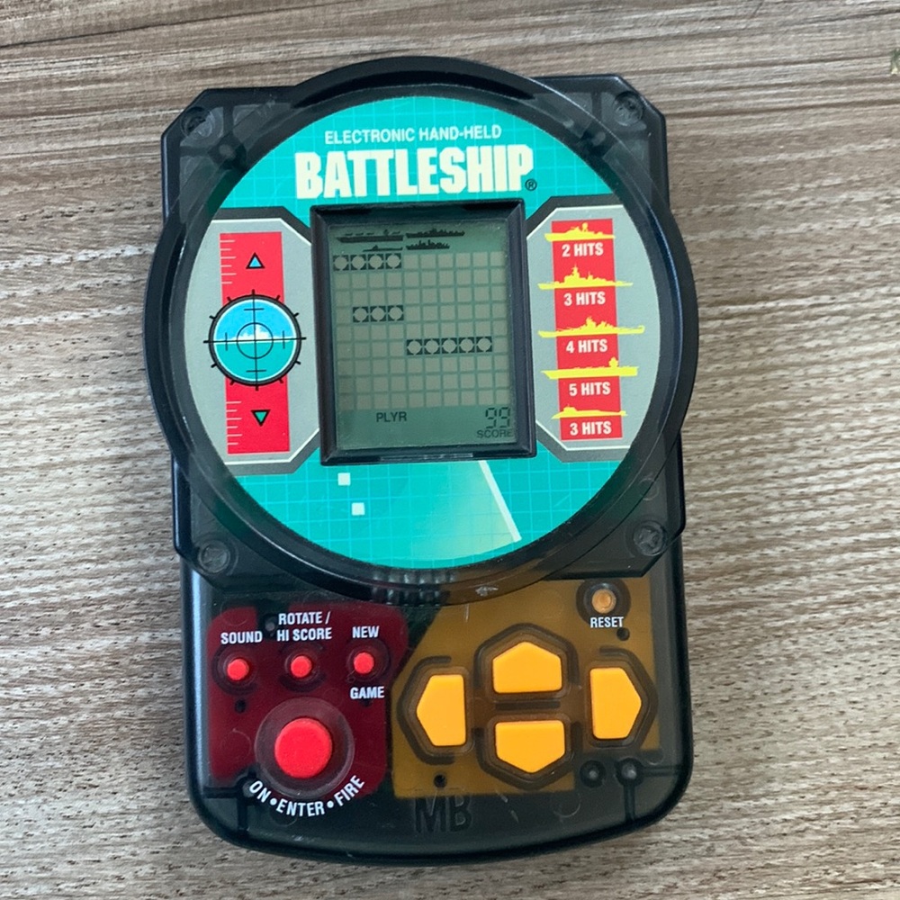 Electronic Battleship Handheld Milton Bradley Battle Ship vintage video Game 90s